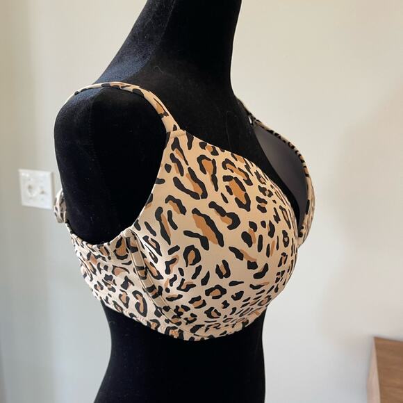 Shade and Shore leopard bikini top - Picture 4 of 10